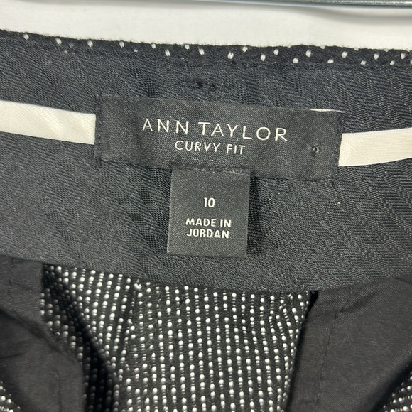 Ann Taylor Curvy Fit Polkadot Dress Pants | Size 10 - Picture 4 of 5